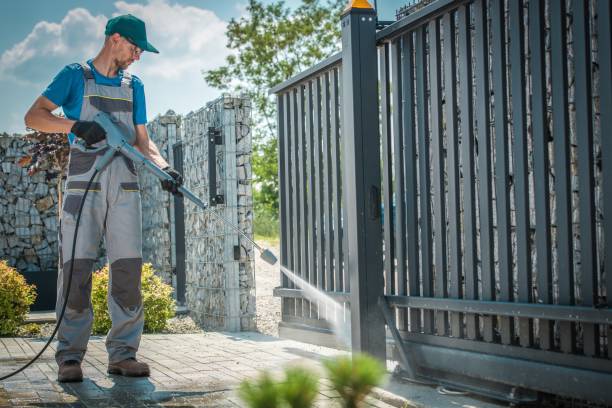 Best Animal Enclosure Cleaning  in North Sioux City, SD